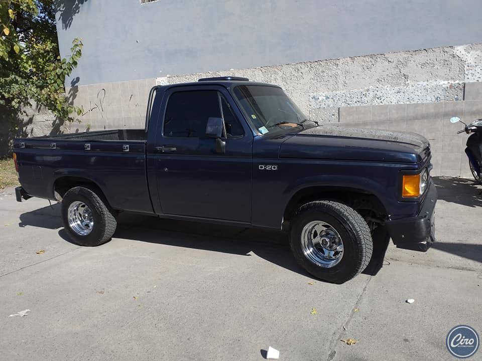 Chevrolet d 20 plus turbo diésel mod.96 joya 1