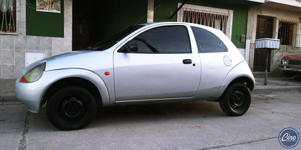 Ford ka naftero modelo 2000 () 5