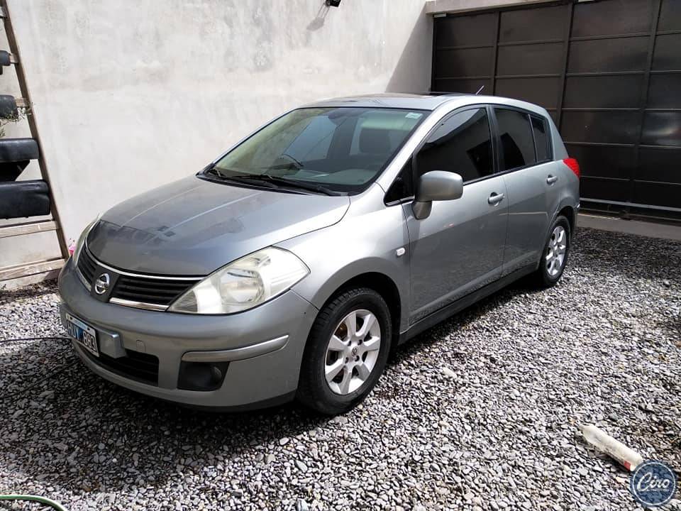 Nissan Tiida Tekna  kms 1