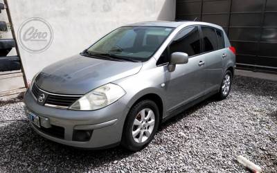 Nissan Tiida Tekna kms