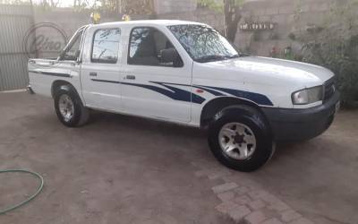 Mazda b2500 2001 muy linda