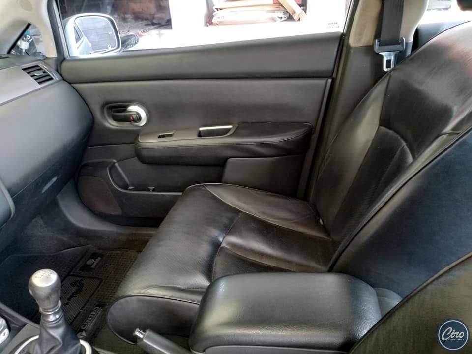 Nissan Tiida Tekna  kms 6