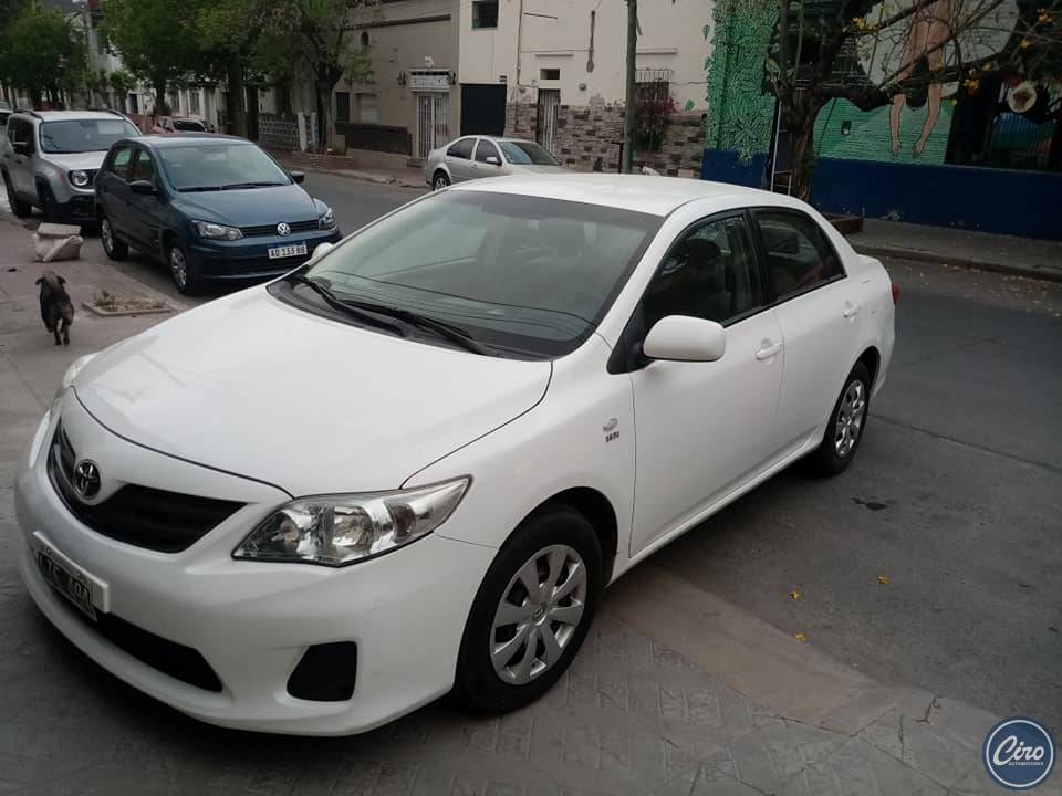 Toyota corolla 2012 xli 37000 km muy buen estado 3