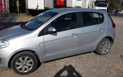 Fiat Palio Active 2016 interesados llamar o whatsapp aire direccion y levanta cristales.
