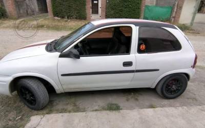 Chevrolet corsa Wind nafta y gnc al día 2001
