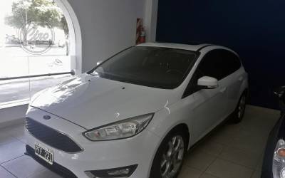 Ford FOCUS SE PLUS POWER
