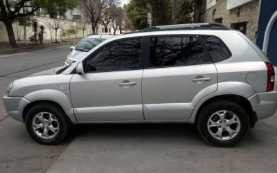 Hyundai TUCSON 2 WD 2.0