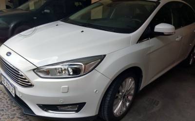 Ford FOCUS TITANIUM POWER