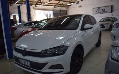 Volkswagen POLO TRENDLINE 1.6